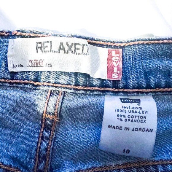 Levis Women Size 10 Shorts Y2K Light Wash Denim Jean 550 Relaxed Fit Cotton - Picture 3 of 8